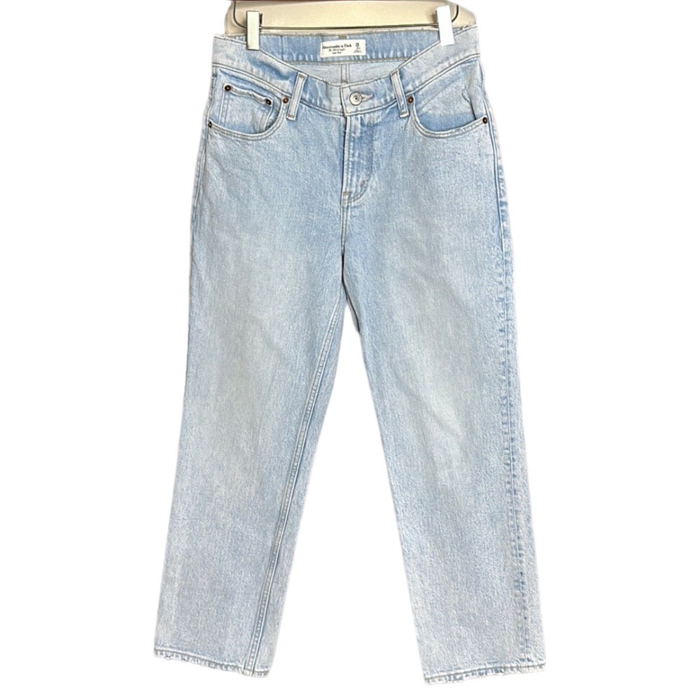 Abercrombie & Fitch Light Wash Straight Leg Jeans